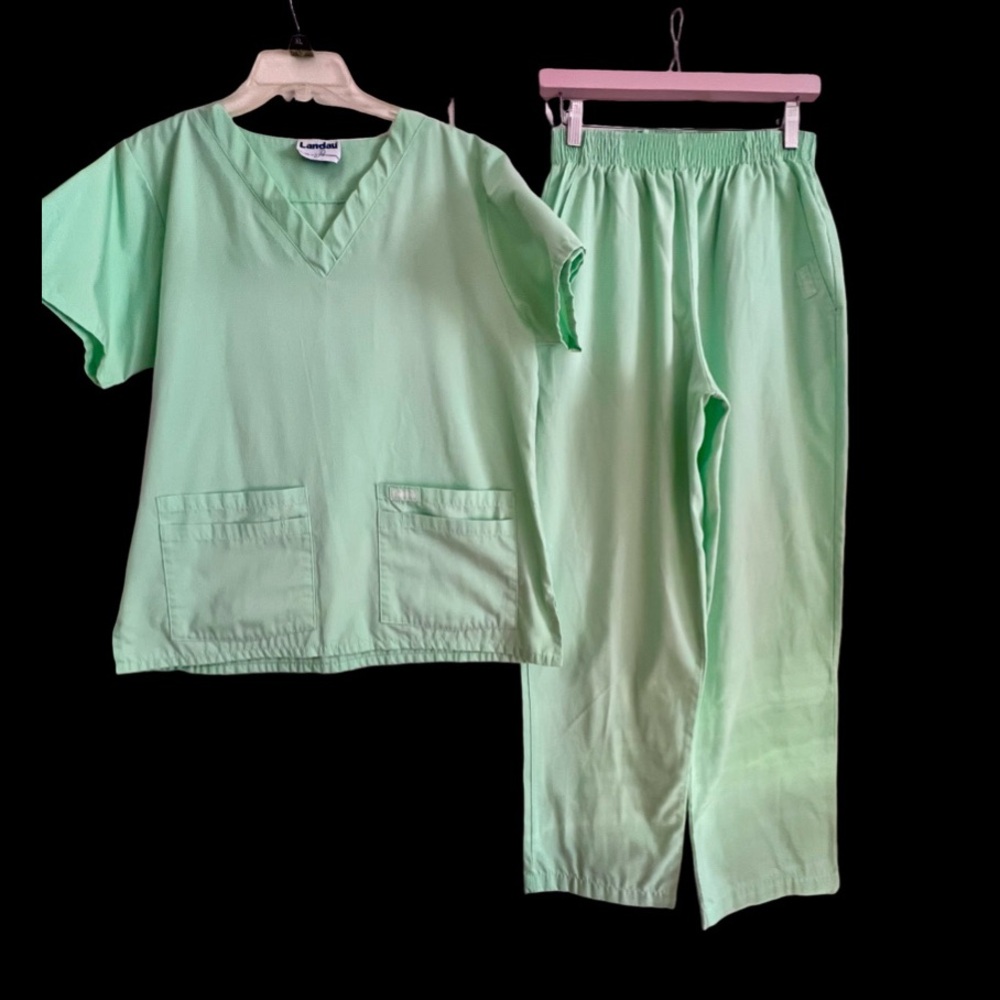 Landau Aqua or Pistachio Green Scrub Set Top Bottoms Size Medium - Picture 13 of 15